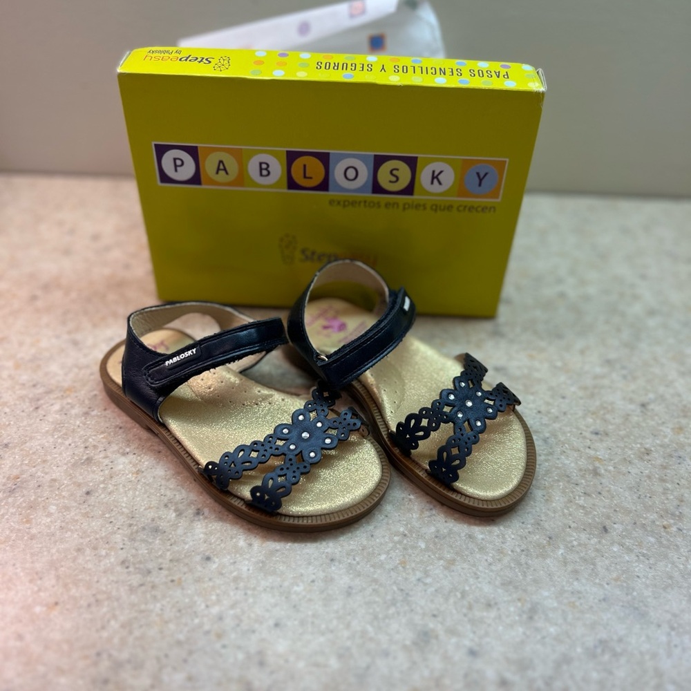 Girls Pablosky sandals size US8 EU25 NEW